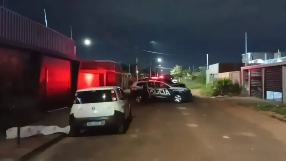 Homem morto a tiros em frente de casa no Tijuca