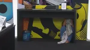 Milena do BBB chora após falhar em desafio do Barrados no Baile